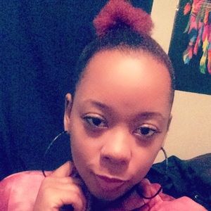 Meet your Posher, Lashae